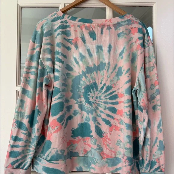 Adyson Parker Tie-Dye Kangaroo Pouch Crew Neck Sweater 1X - Picture 2 of 4